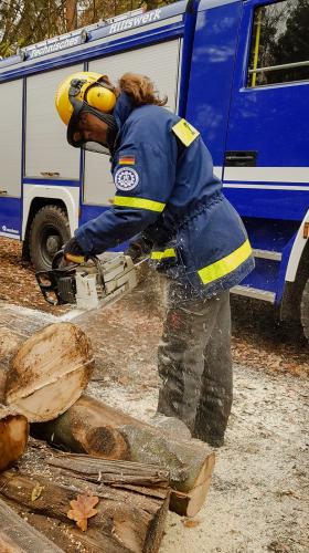 Motorsägenkurse für Feuerwehren und BOS